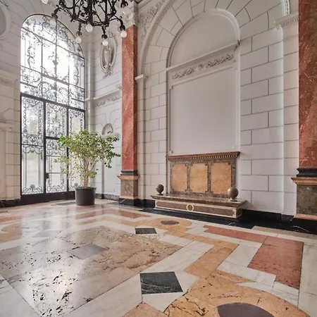 Charming With Parliament Views * 부다페스트