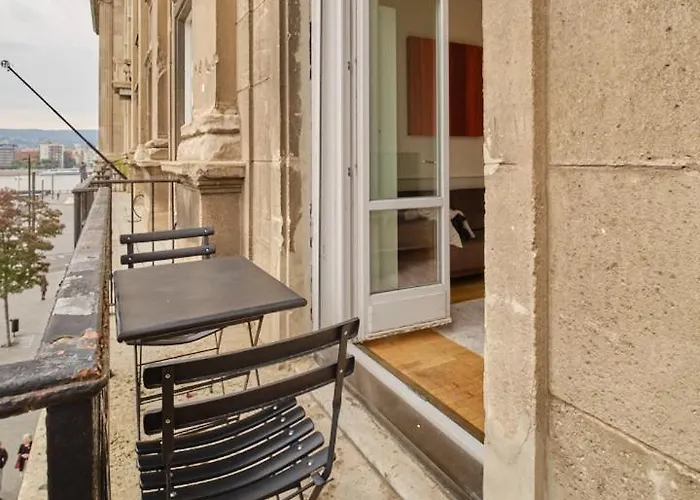 Apartment Charming With Parliament Views Budapest